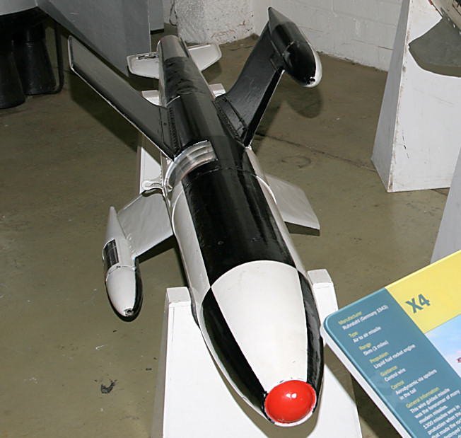 Ruhrstahl X-4 6.jpg