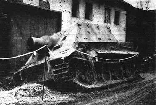 Sturmtiger 1.jpg